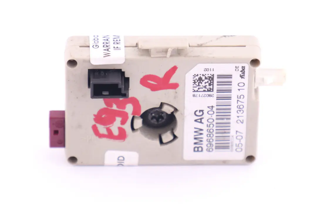 E93N LCI Aerial Antenna Amplifier FM/AM Right O/S to BMW 3 Series E93 with Part number 6968650 BMW 3 Series E93 E93N LCI Aerial Antenna Amplifier FM/AM Right O/S - SKU 6968650 - Part number 6968650