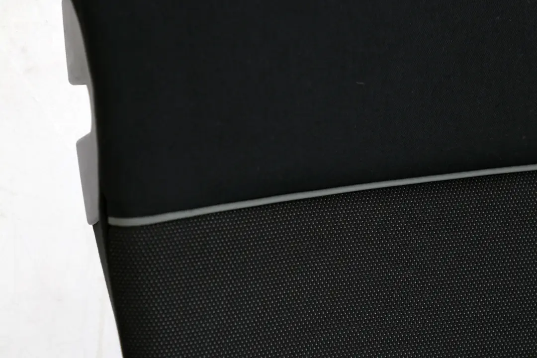 BMW 1 E81 E87 LCI Siege Arriere Reference Reste Tissu Droite Anthracite - SKU 6968778 - Numéro de pièce 52206968778