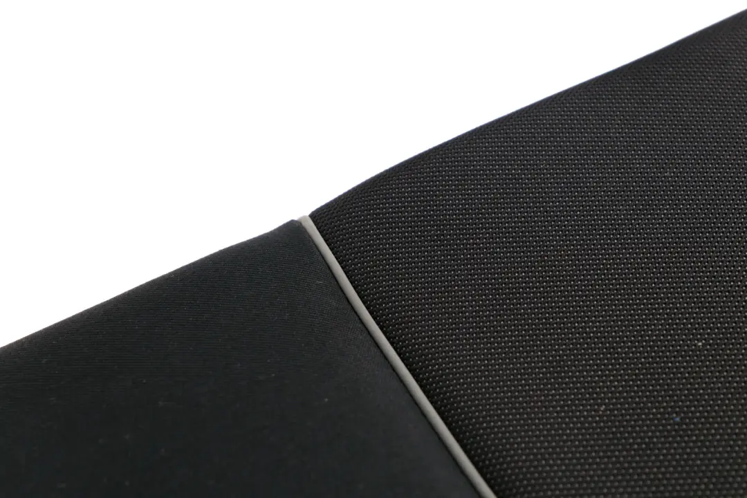 Siege Arriere Reference Reste Tissu Droite Anthracite pour BMW 1 E81 E87 LCI à propos du numéro de pièce 52206968778 BMW 1 E81 E87 LCI Siege Arriere Reference Reste Tissu Droite Anthracite - SKU 6968778 - Numéro de pièce 52206968778