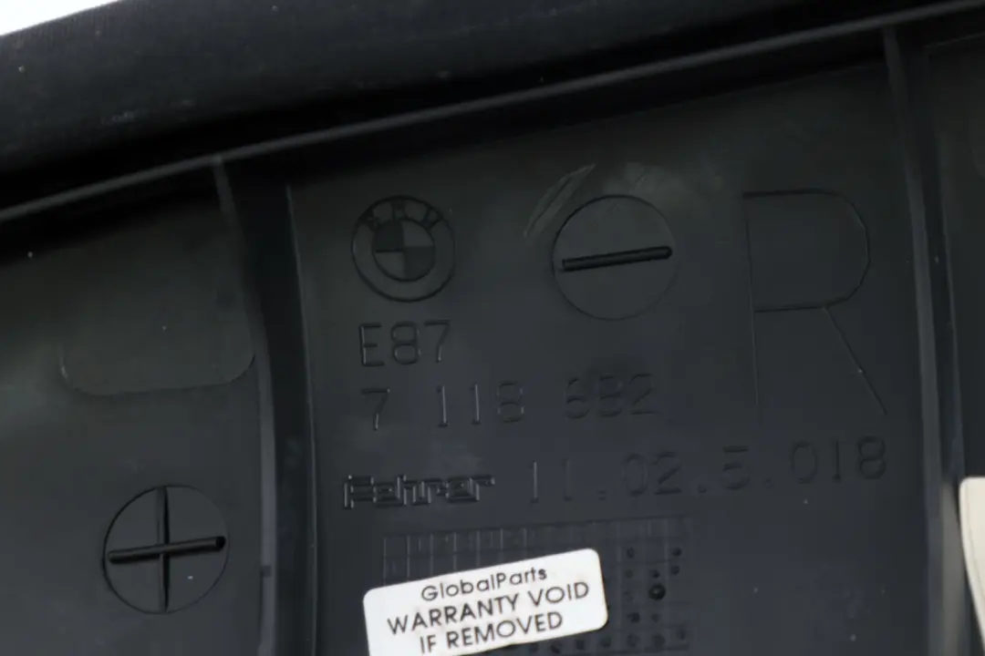 Tela Panel Lateral Asiento Trasero Lado Derecho Antracita para BMW E87 con número de pieza 6968812 BMW E87 Tela Panel Lateral Asiento Trasero Lado Derecho Antracita - SKU 6968812-1 - Número de pieza 6968812