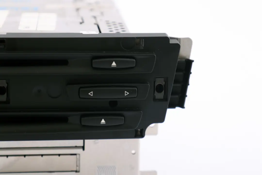 CCC CD Professional Navigation System Controller to BMW 1 3 Series E87 E90 with Part number 6968822 BMW 1 3 Series E87 E90 CCC CD Professional Navigation System Controller - SKU 6968822 - Part number 6968822