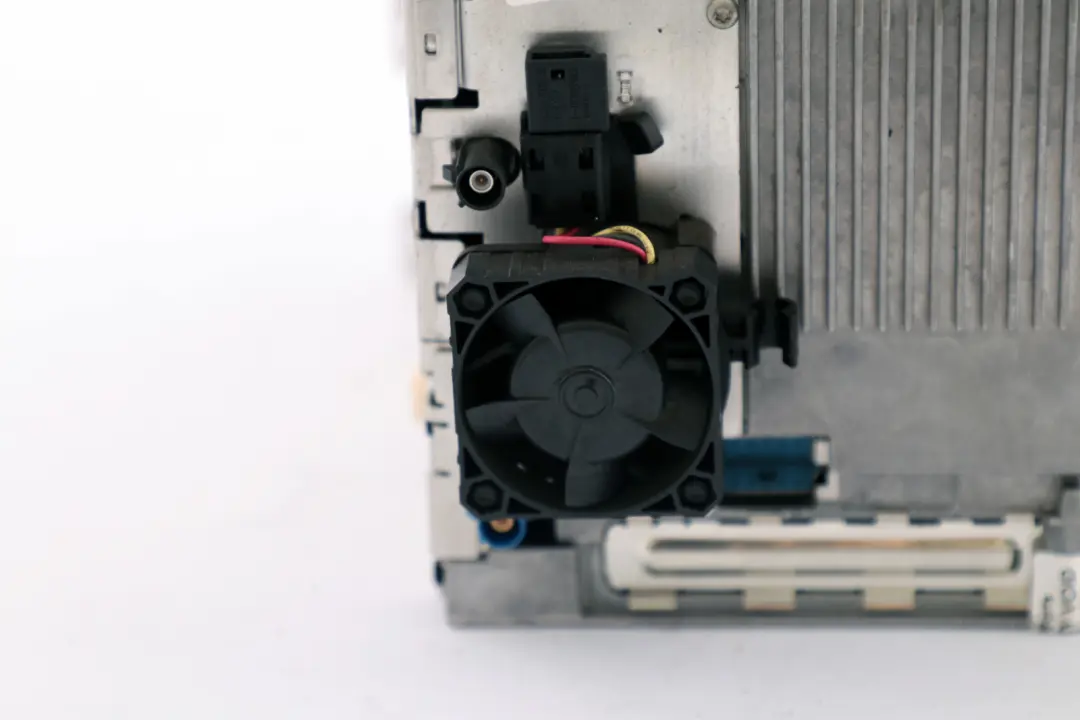 CCC CD Professional Navigation System Controller to BMW 1 3 Series E87 E90 with Part number 6968822 BMW 1 3 Series E87 E90 CCC CD Professional Navigation System Controller - SKU 6968822 - Part number 6968822