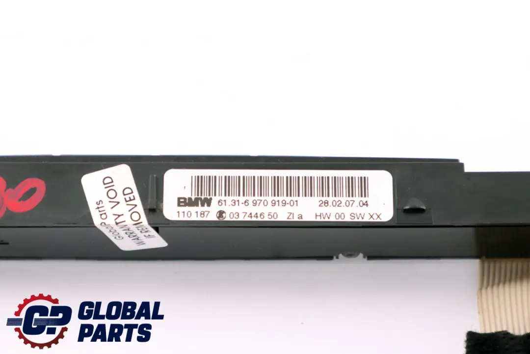 Panneau de commutat. de demarrage START-STOP pour BMW E81 E87 E90 à propos du numéro de pièce 6970919 BMW E81 E87 E90 Panneau de commutat. de demarrage START-STOP - SKU 6970919 - Numéro de pièce 6970919
