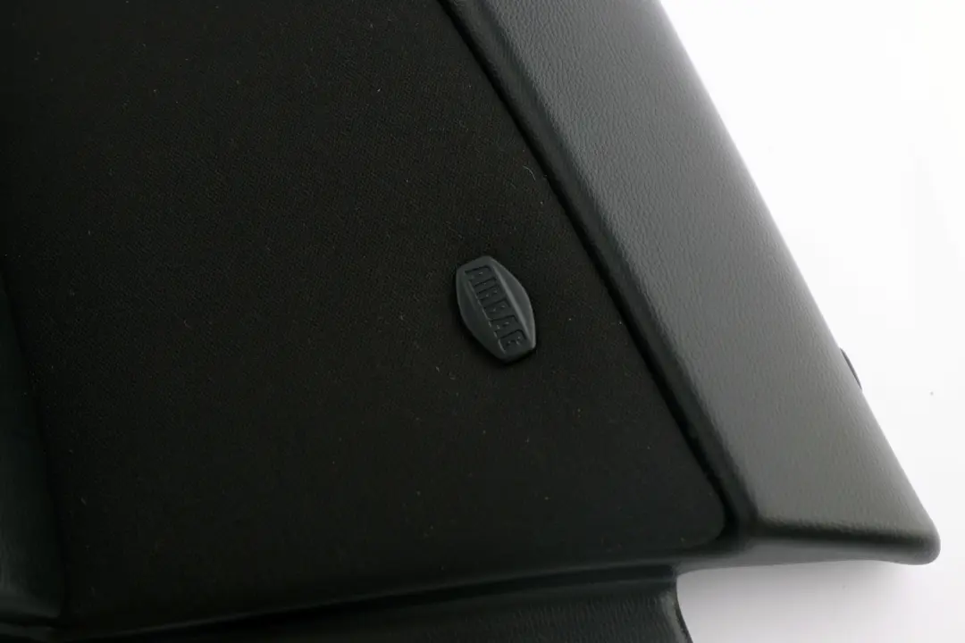 Tapicerka Boczek Drzwi Prawy Przód do BMW E60 E61 o numerze 6970934 BMW E60 E61 Tapicerka Boczek Drzwi Prawy Przód - SKU 6970934 - Numer Części 6970934