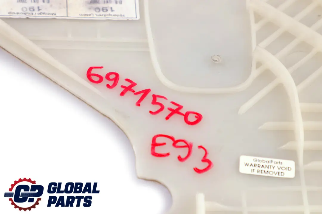 Verkleidung Innenraum Kofferraum Trennwand Cremebeige für BMW E93 mit Teilenummer 6971570 BMW E93 Verkleidung Innenraum Kofferraum Trennwand Cremebeige - SKU 6971570 - Teilenummer 6971570