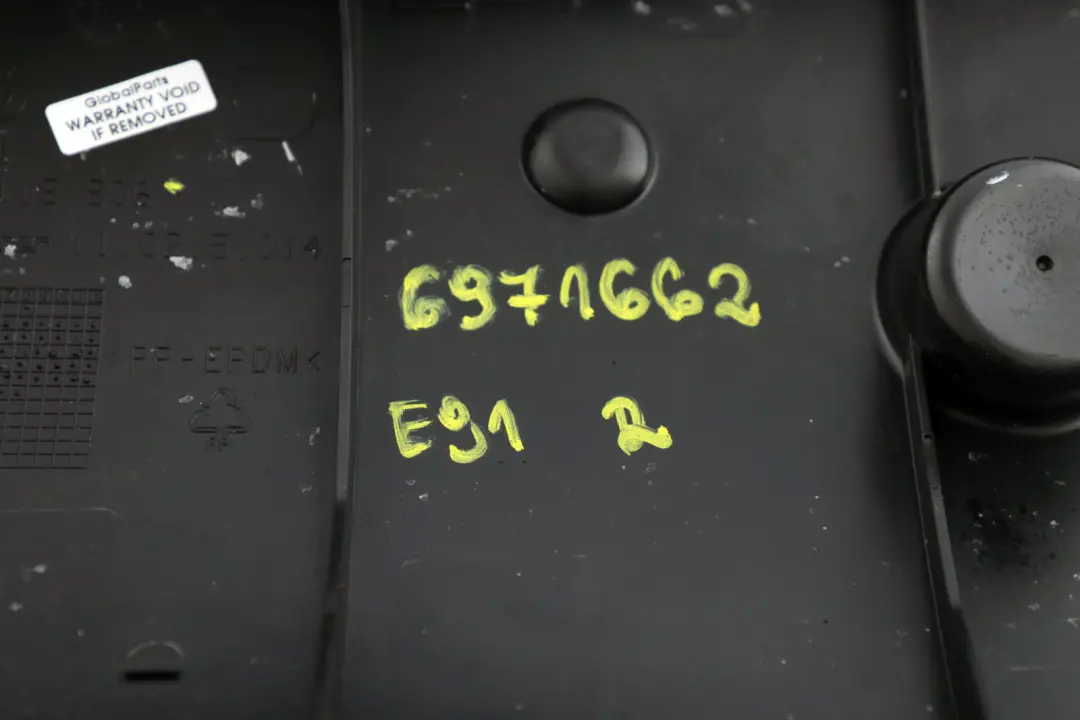 BMW E91 Acabado Lateral Tela Asiento Trasero Derecho Gris 7118806 - SKU 6971662 - Número de pieza 6971662