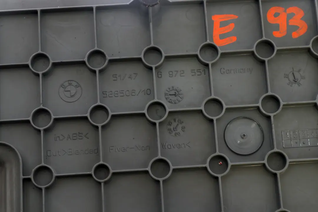 E93N LCI Bac Vide Poche a Gauche Coffre 5147 pour BMW 3 Serie E93 à propos du numéro de pièce 6972551 BMW 3 Serie E93 E93N LCI Bac Vide Poche a Gauche Coffre 5147 - SKU 6972551 - Numéro de pièce 6972551