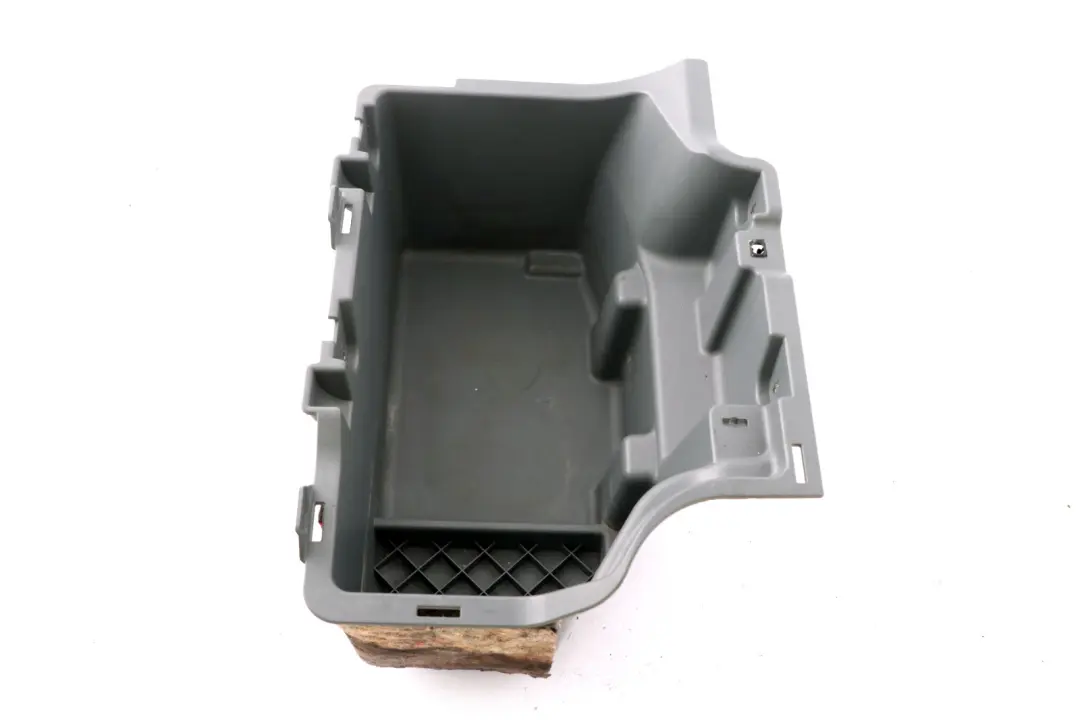 E93N LCI Deposito Ciotola SX Bagagliaio 5147 per BMW E93 con numero di parte 6972551 BMW E93 E93N LCI Deposito Ciotola SX Bagagliaio 5147 - SKU 6972551 - Numero di parte 6972551