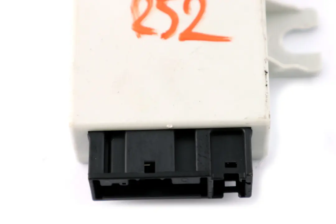 Tetto Pieghevole Modulo per BMW Mini R52 Cabrio Cabrio con numero di parte 6972651 BMW Mini R52 Cabrio Cabrio Tetto Pieghevole Modulo - SKU 6972651 - Numero di parte 6972651