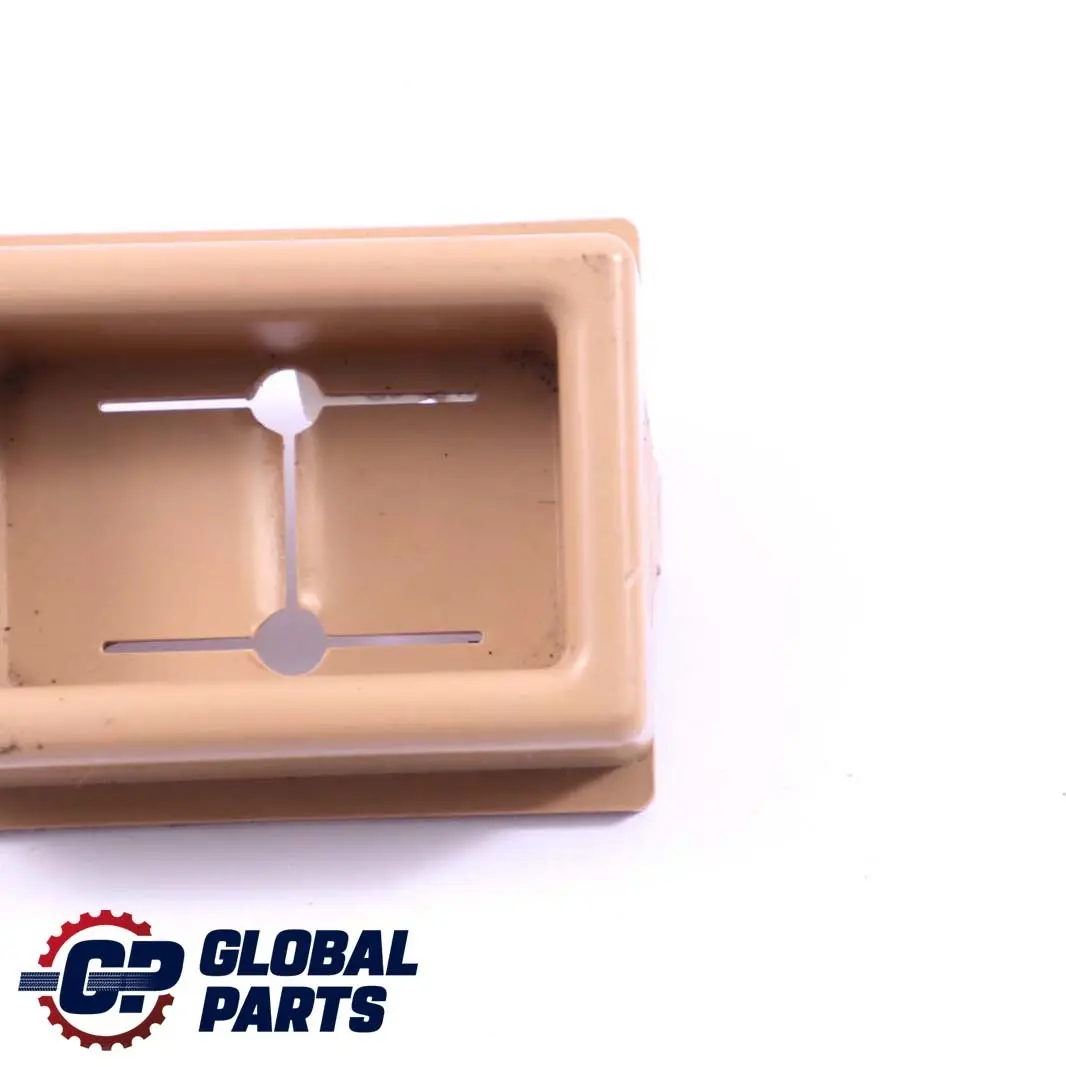 Coperchio Fissaggio Loop Anteriore Trim Piano Tronco Beige per BMW X5 E70 con numero di parte 6963872 BMW X5 E70 Coperchio Fissaggio Loop Anteriore Trim Piano Tronco Beige - SKU 6972986 - Numero di parte 6963872