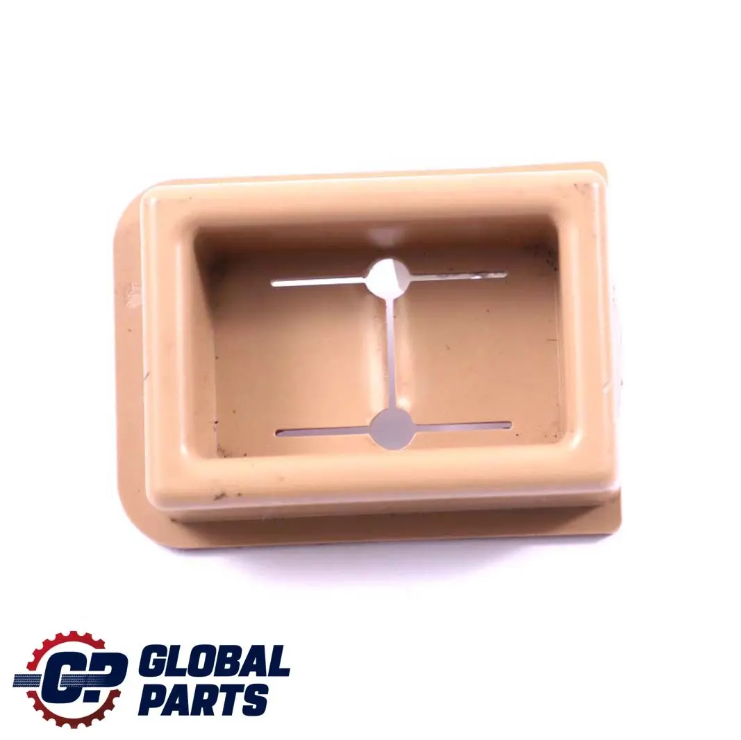 Coperchio Fissaggio Loop Anteriore Trim Piano Tronco Beige per BMW X5 E70 con numero di parte 6963872 BMW X5 E70 Coperchio Fissaggio Loop Anteriore Trim Piano Tronco Beige - SKU 6972986 - Numero di parte 6963872