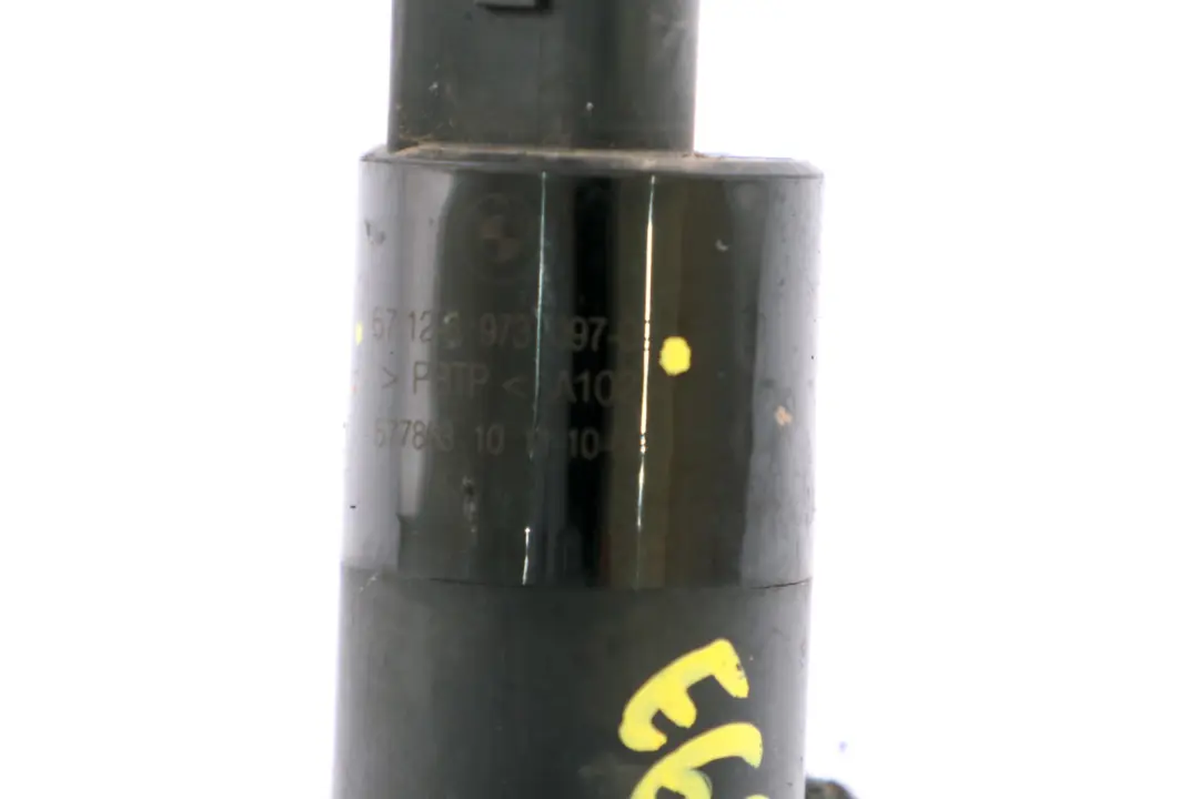 Lavafaros Bomba para BMW E60 E61 E63 E64 E65 LCI con número de pieza 67126973097 BMW E60 E61 E63 E64 E65 LCI Lavafaros Bomba - SKU 6973097 - Número de pieza 67126973097