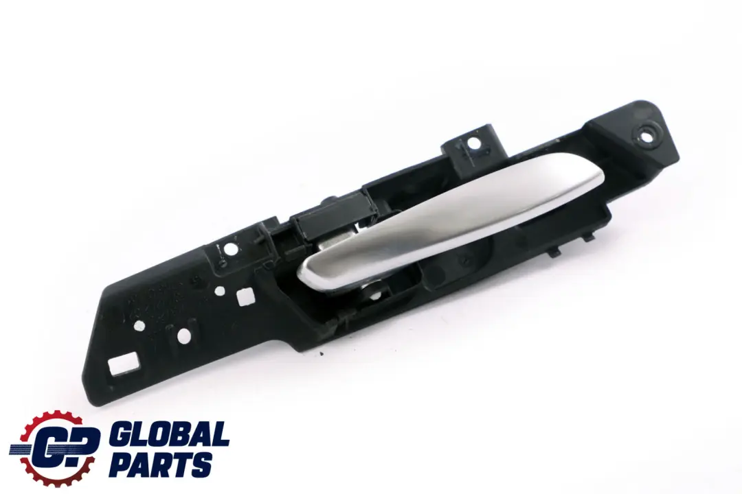 Supporto Maniglia Porta Esterna Posteriore Destra Cromo per BMW X5 E70 con numero di parte 6974298 BMW X5 E70 Supporto Maniglia Porta Esterna Posteriore Destra Cromo - SKU 6974298 - Numero di parte 6974298