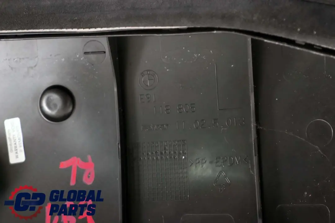 Asiento Trasero Izquierdo Lado Acabado Tela Alcantara para BMW E91 Touring con número de pieza 6974323 BMW E91 Touring Asiento Trasero Izquierdo Lado Acabado Tela Alcantara - SKU 6974323 - Número de pieza 6974323