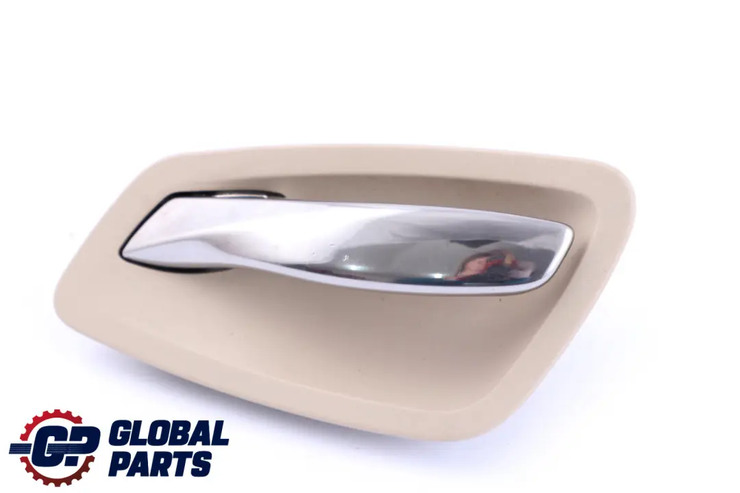 Interior Manija de la Puerta Crema Beige Derecho 6975494 para BMW E92 E93 con número de pieza 6975500 BMW E92 E93 Interior Manija de la Puerta Crema Beige Derecho 6975494 - SKU 6975500 - Número de pieza 6975500