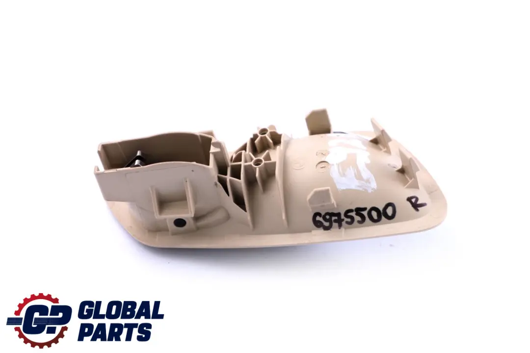 Maniglia interna porta Crema Beige Destra 6975494 per BMW E92 E93 con numero di parte 6975500 BMW E92 E93 Maniglia interna porta Crema Beige Destra 6975494 - SKU 6975500 - Numero di parte 6975500