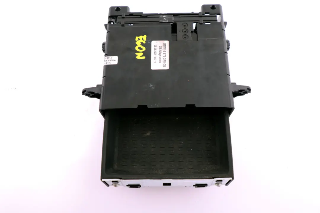 Console centrale Inserto anteriore Vassoio portaoggetti per BMW E60 E61 LCI con numero di parte 6976375 BMW E60 E61 LCI Console centrale Inserto anteriore Vassoio portaoggetti - SKU 6976375 - Numero di parte 6976375