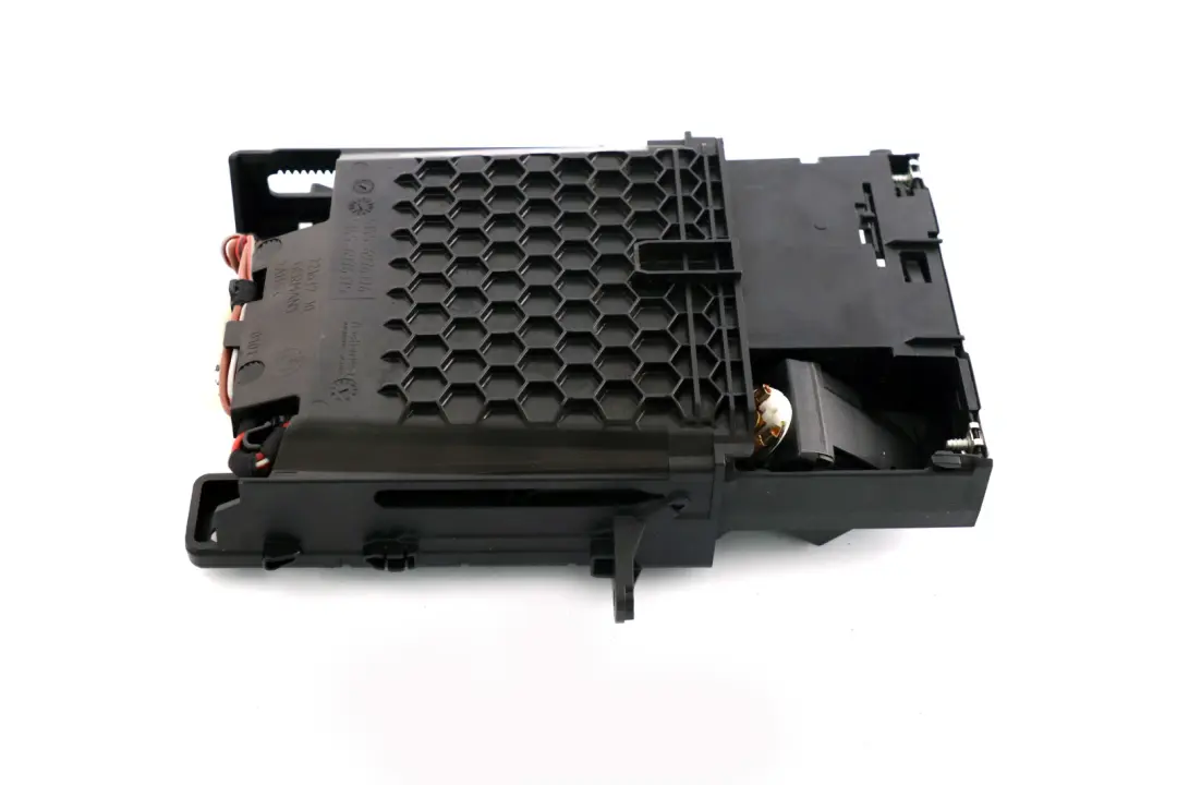 Tablero delantero Cenicero Inserto central Consola para BMW E60 E61 LCI con número de pieza 6976376 BMW E60 E61 LCI Tablero delantero Cenicero Inserto central Consola - SKU 6976376 - Número de pieza 6976376