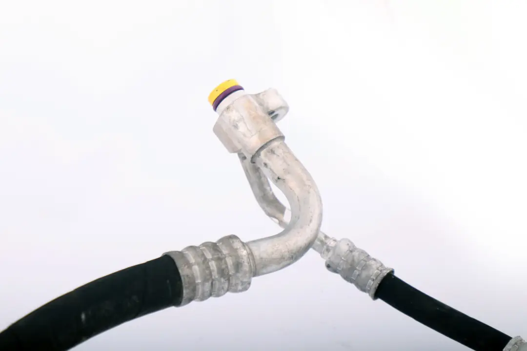 M57N2 Tubo de Aspiracion del Compresor del Evaporador para BMW E90 E91 335d con número de pieza 6976791 BMW E90 E91 335d M57N2 Tubo de Aspiracion del Compresor del Evaporador - SKU 6976791 - Número de pieza 6976791