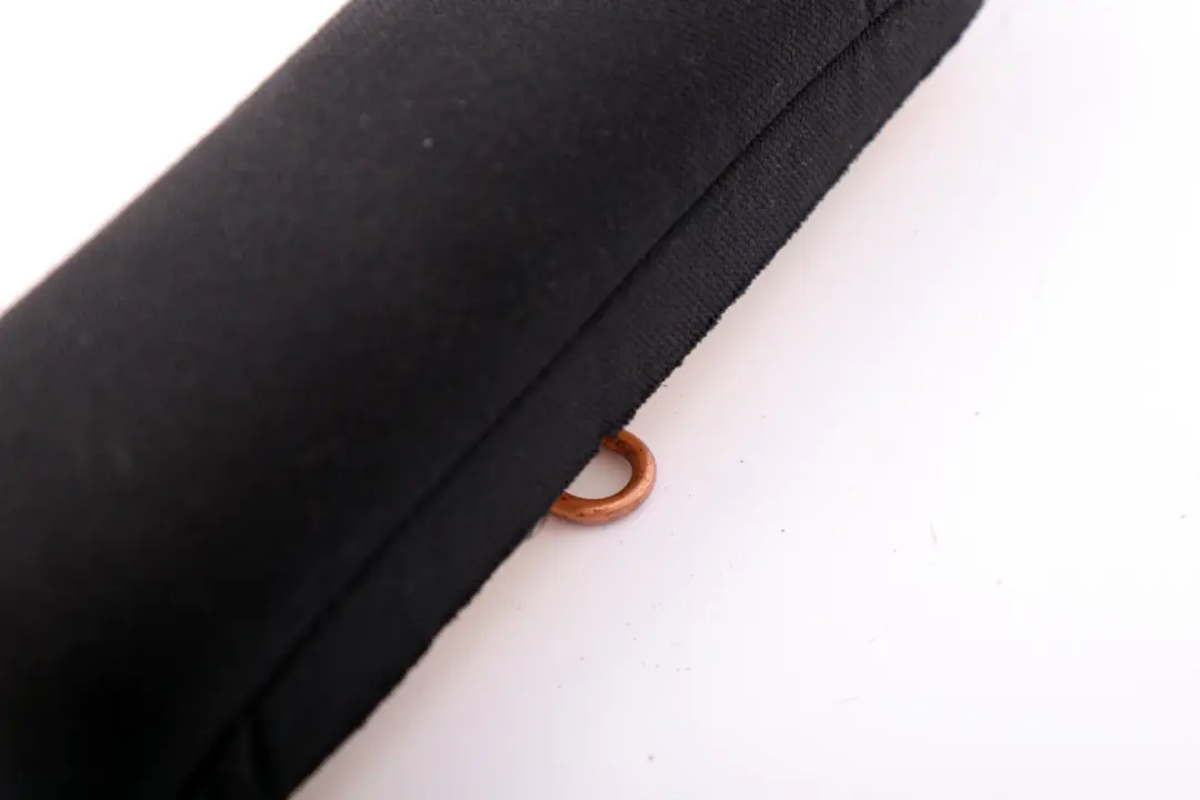 Acolchado inferior asiento trasero cubierta negra para BMW E92 con número de pieza 6977146 BMW E92 Acolchado inferior asiento trasero cubierta negra - SKU 6977146 - Número de pieza 6977146