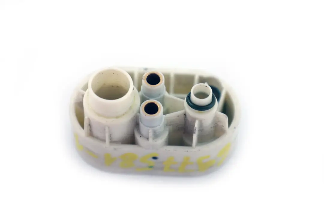 Evaporator Expansion Valve Adapter to Mini Cooper One 1 R50 R52 R53 with Part number 6977581 Mini Cooper One 1 R50 R52 R53 Evaporator Expansion Valve Adapter - SKU 6977581-1 - Part number 6977581