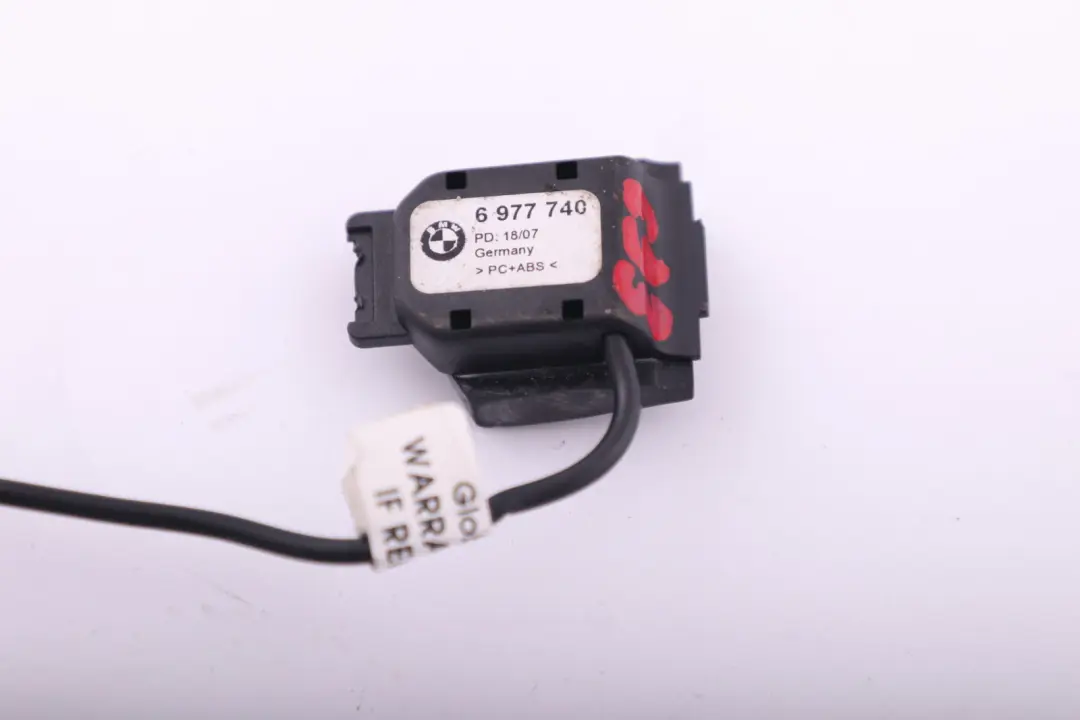 Mikrofon Głośnomówiący do BMW E88 E89 E93 F12 o numerze 6977740 BMW E88 E89 E93 F12 Mikrofon Głośnomówiący - SKU 6977740 - Numer Części 6977740