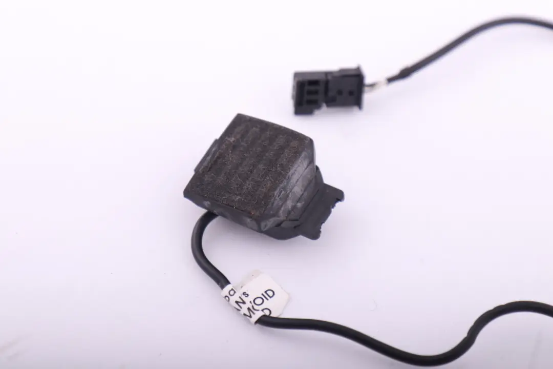 Hands Free Telephone Microphone to BMW Z4 E88 E89 E93 F12 with Part number 6977740 BMW Z4 E88 E89 E93 F12 Hands Free Telephone Microphone - SKU 6977740 - Part number 6977740