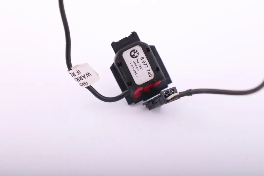 Hands Free Telephone Microphone to BMW Z4 E88 E89 E93 F12 with Part number 6977740 BMW Z4 E88 E89 E93 F12 Hands Free Telephone Microphone - SKU 6977740 - Part number 6977740