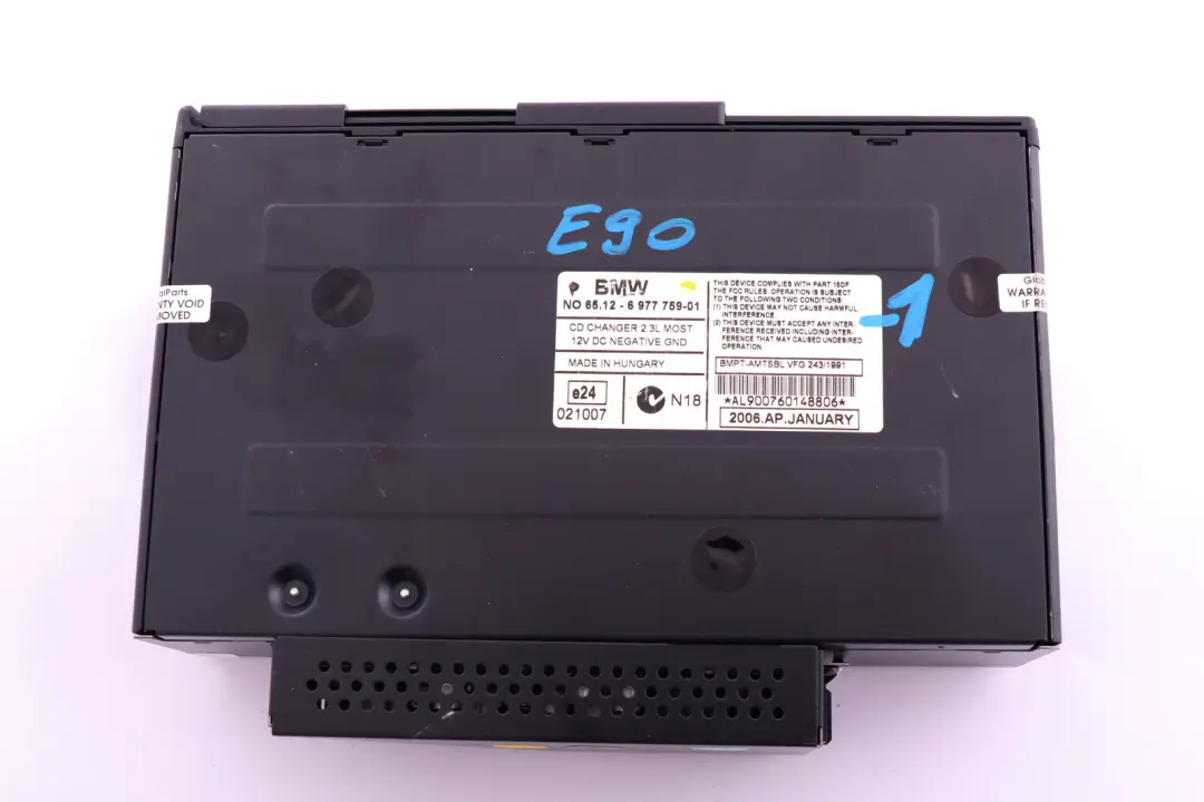 Caricatore Cd A Dischi Senza Caricatore per BMW E81 E87 E90 E91 E92 con numero di parte 6977759 BMW E81 E87 E90 E91 E92 Caricatore Cd A Dischi Senza Caricatore - SKU 6977759-1 - Numero di parte 6977759