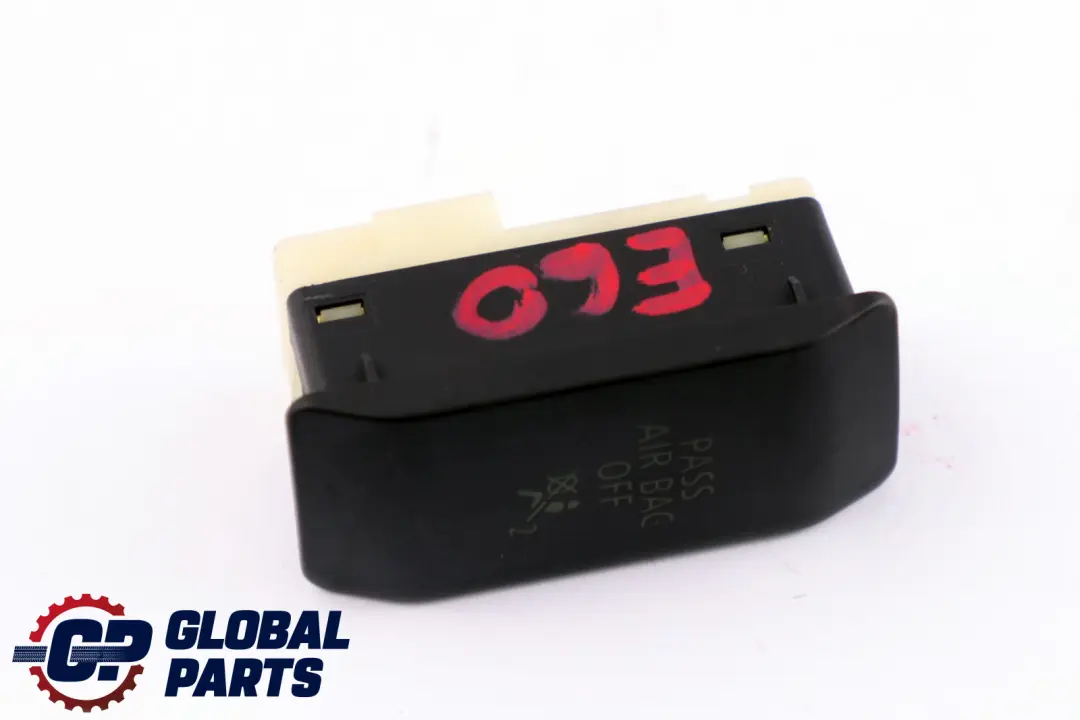 Interruttore Strumentazione Airbag On / Spento Srs per BMW E60 E61 E63 E64 LCI con numero di parte 6977788 BMW E60 E61 E63 E64 LCI Interruttore Strumentazione Airbag On / Spento Srs - SKU 6977788 - Numero di parte 6977788