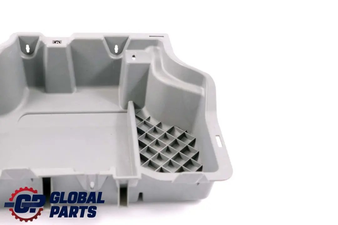 Boczek Bagażnika Lewy Tył do BMW E93 LCI o numerze 6978157 BMW E93 LCI Boczek Bagażnika Lewy Tył - SKU 6978157 - Numer Części 6978157