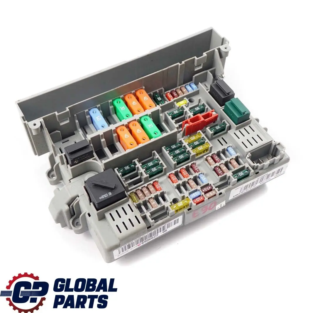 Scatola Fusibili Distribuzione Potenza Anteriore 6906622 per BMW E87 E90 E91 E92 con numero di parte 6978271 BMW E87 E90 E91 E92 Scatola Fusibili Distribuzione Potenza Anteriore 6906622 - SKU 6978271 - Numero di parte 6978271