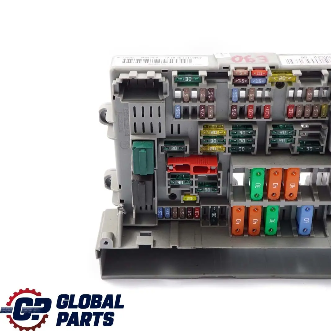Front Power Distribution Fuse Box 6906622 to BMW E87 E90 E91 E92 with Part number 6978271 BMW E87 E90 E91 E92 Front Power Distribution Fuse Box 6906622 - SKU 6978271 - Part number 6978271