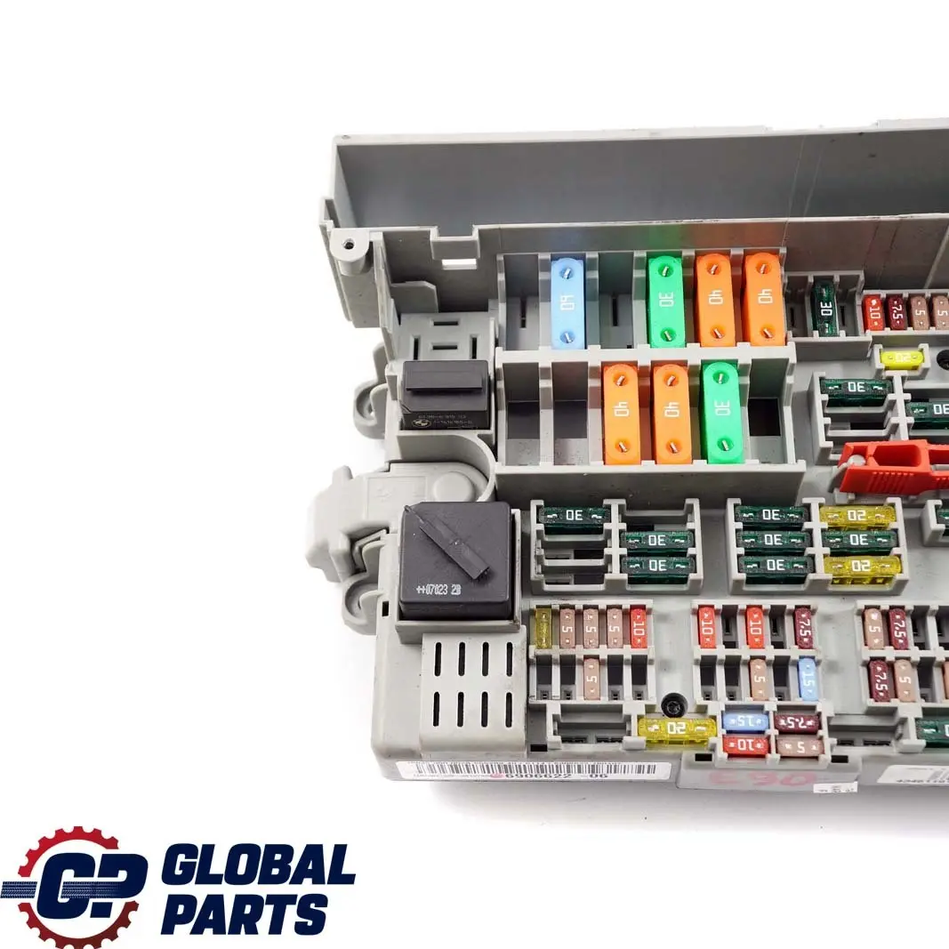 Front Power Distribution Fuse Box 6906622 to BMW E87 E90 E91 E92 with Part number 6978271 BMW E87 E90 E91 E92 Front Power Distribution Fuse Box 6906622 - SKU 6978271 - Part number 6978271
