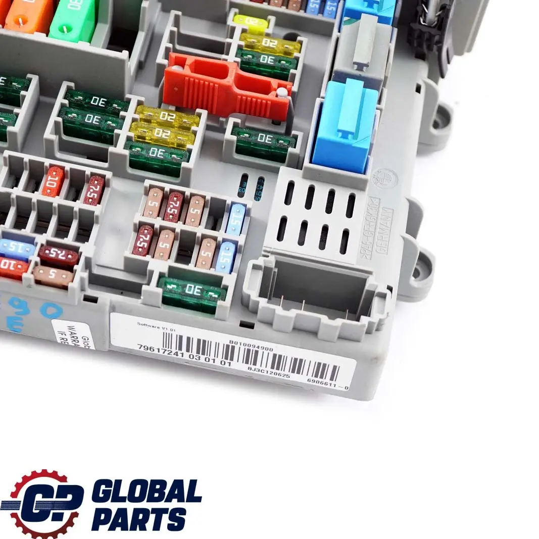 Caja De fusibles De distribucion De energia delantera 6906611 para BMW E87 E90 con número de pieza 9119446 BMW E87 E90 Caja De fusibles De distribucion De energia delantera 6906611 - SKU 6978272 - Número de pieza 9119446