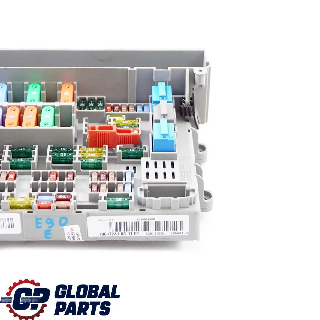 Caja De fusibles De distribucion De energia delantera 6906611 para BMW E87 E90 con número de pieza 9119446 BMW E87 E90 Caja De fusibles De distribucion De energia delantera 6906611 - SKU 6978272 - Número de pieza 9119446