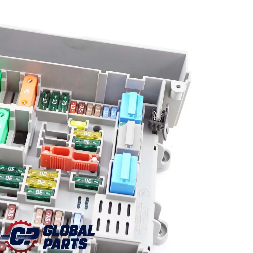 Caja De fusibles De distribucion De energia delantera 6906611 para BMW E87 E90 con número de pieza 9119446 BMW E87 E90 Caja De fusibles De distribucion De energia delantera 6906611 - SKU 6978272 - Número de pieza 9119446