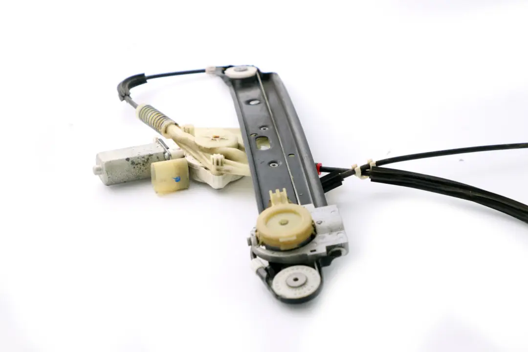 Tur Fenster Heber Trazione Alzacristalli Frontale Dx per BMW E81 E82 E88 con numero di parte 6978846 BMW E81 E82 E88 Tur Fenster Heber Trazione Alzacristalli Frontale Dx - SKU 6978846 - Numero di parte 6978846