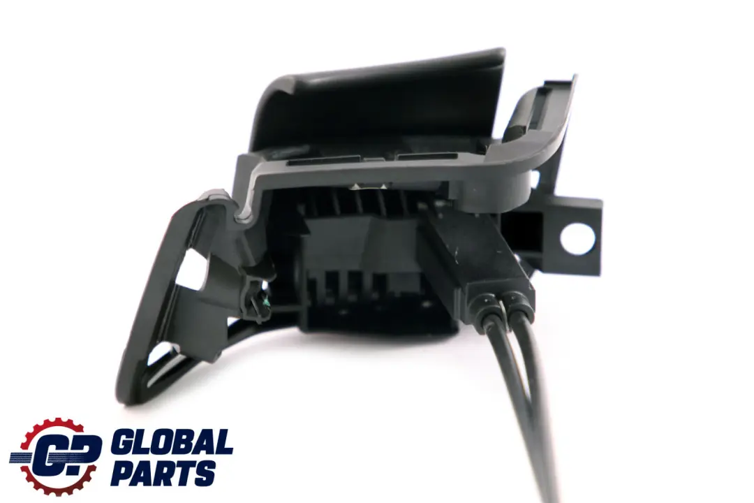 BMW 1 3 Series E81 E82 E88 E92 Unlocking Unit Front Seat Left N/S 7118459 - SKU 6979351 - Part number 6979351