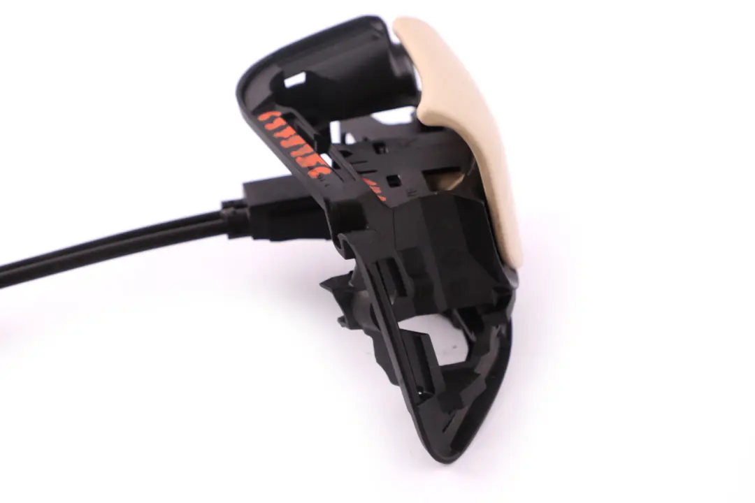 Unidad De Desbloqueo Delantero Asiento Derecho Cremebeige para BMW E92 LCI con número de pieza 6979356 BMW E92 LCI Unidad De Desbloqueo Delantero Asiento Derecho Cremebeige - SKU 6979356 - Número de pieza 6979356