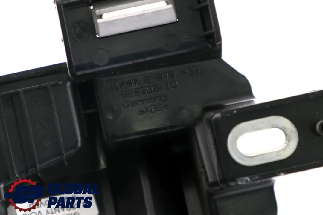 E93N LCI Cabriolet Admission Revetement Rumble Droite pour BMW E93 à propos du numéro de pièce 6979426 BMW E93 E93N LCI Cabriolet Admission Revetement Rumble Droite - SKU 6979426 - Numéro de pièce 6979426