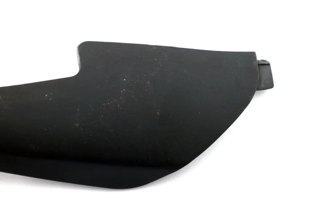 BMW 1 3 Reihe E81 E82 E92 LCI Blende Gurtendbeschlag rechts SCHWARZ - SKU 6979638 - Teilenummer 6979638