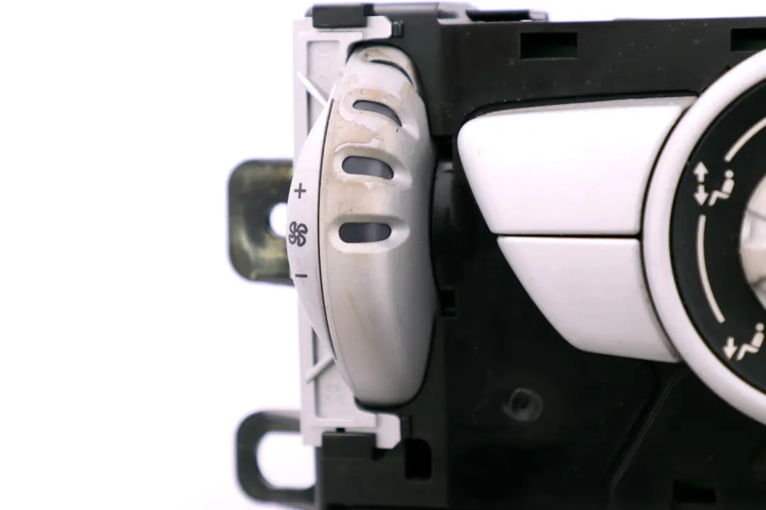 Panel Chauffage pour Mini Cooper One 8 R55 R56 à propos du numéro de pièce 69797002 Mini Cooper One 8 R55 R56 Panel Chauffage - SKU 69797002-8 - Numéro de pièce 69797002