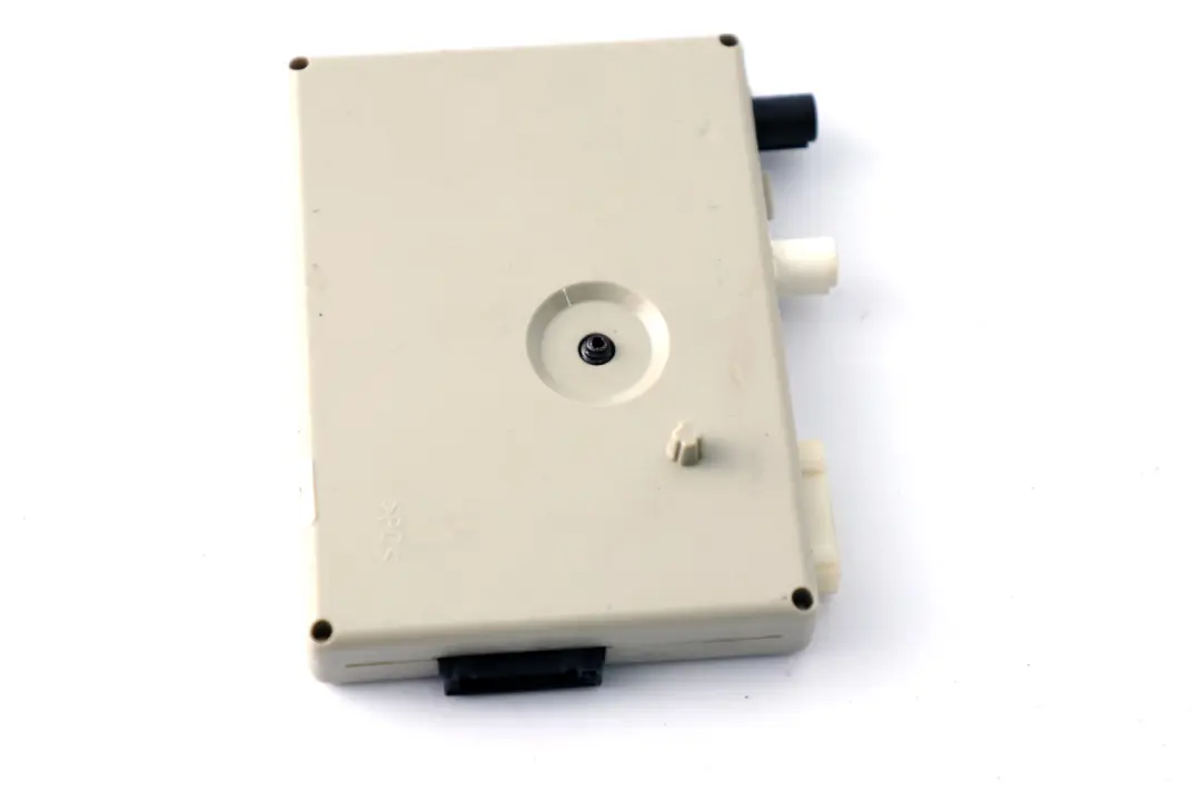 Antennen Verstärker Antennen Vielfalt Modul AMP für BMW E88 mit Teilenummer 6980078 BMW E88 Antennen Verstärker Antennen Vielfalt Modul AMP - SKU 6980078 - Teilenummer 6980078