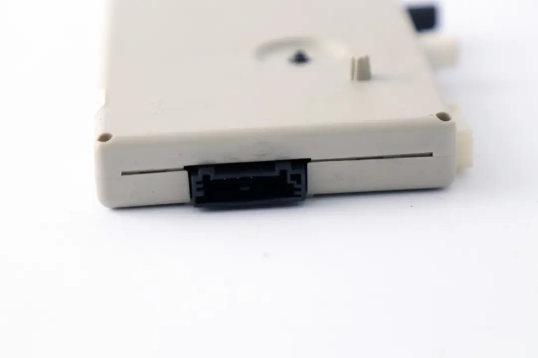 BMW E88 Antenna Amplifier Aerial Diversity Module AMP - SKU 6980078 - Part number 6980078