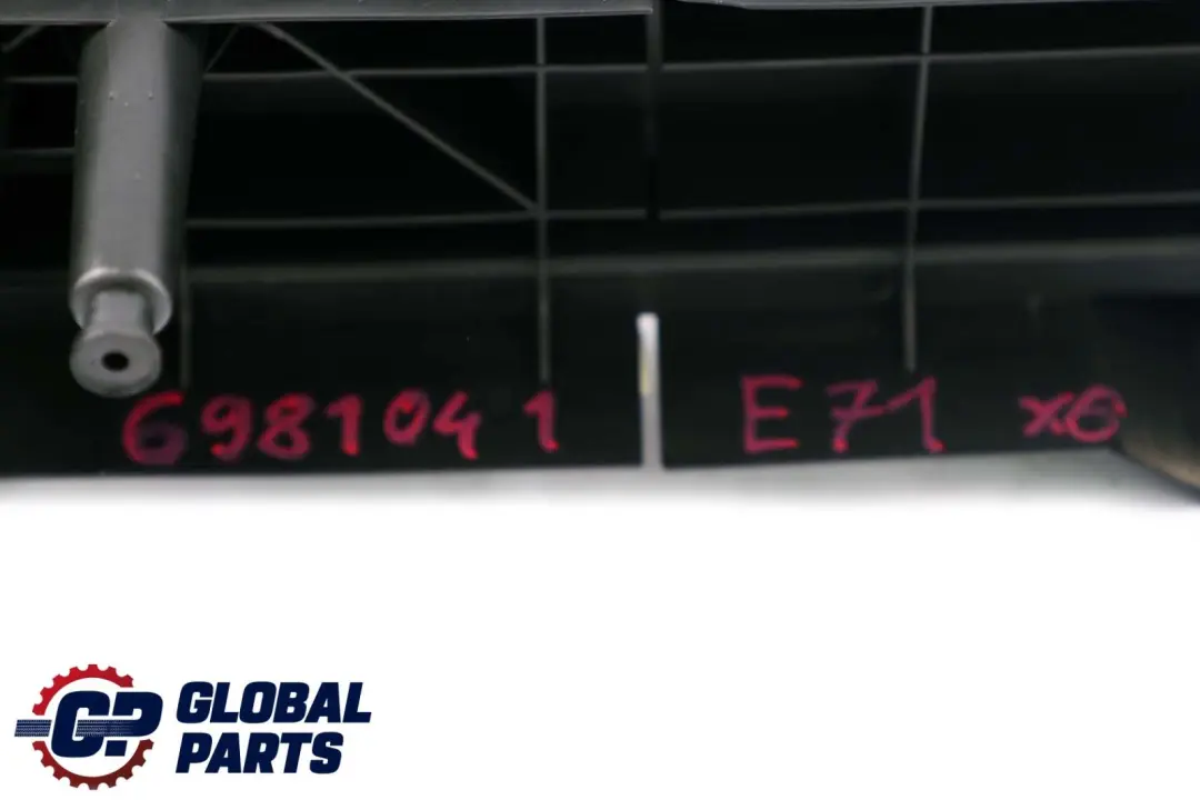 Panneau Garniture Plancher Coffre Gauche Noir pour BMW X6 E71 à propos du numéro de pièce 6981041 BMW X6 E71 Panneau Garniture Plancher Coffre Gauche Noir - SKU 6981041 - Numéro de pièce 6981041
