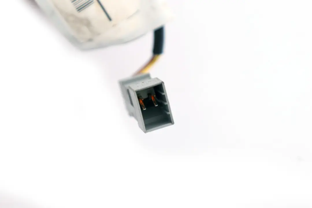 Poduszka Lewy Przód Airbag do BMW E88 Cabrio o numerze 6981121 BMW E88 Cabrio Poduszka Lewy Przód Airbag - SKU 6981121 - Numer Części 6981121