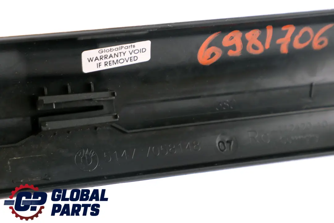 Bandella di Protezione Ingresso Davanti Destra per BMW E81 E82 E88 con numero di parte 51476981706 BMW E81 E82 E88 Bandella di Protezione Ingresso Davanti Destra - SKU 6981706 - Numero di parte 51476981706