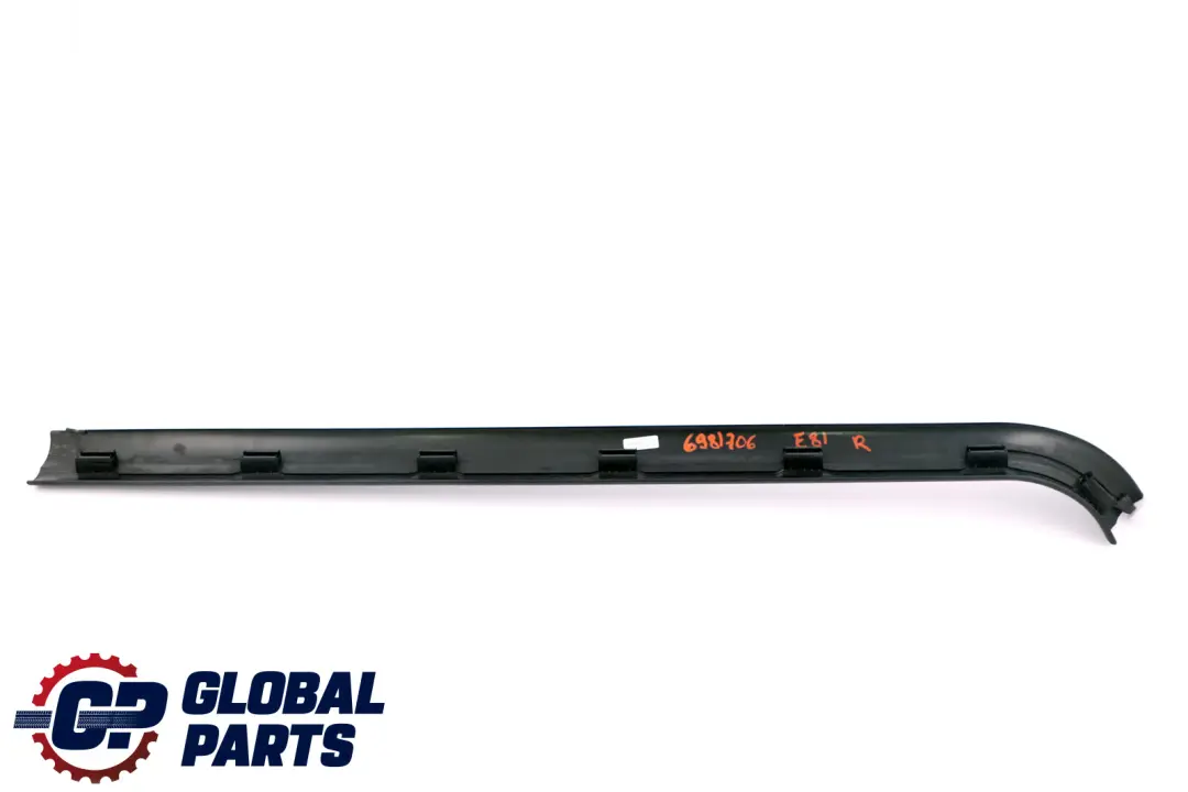Tapa Tira Entrada Interior Derecha Negro Schwarz para BMW E81 E82 E88 con número de pieza 51476981706 BMW E81 E82 E88 Tapa Tira Entrada Interior Derecha Negro Schwarz - SKU 6981706 - Número de pieza 51476981706