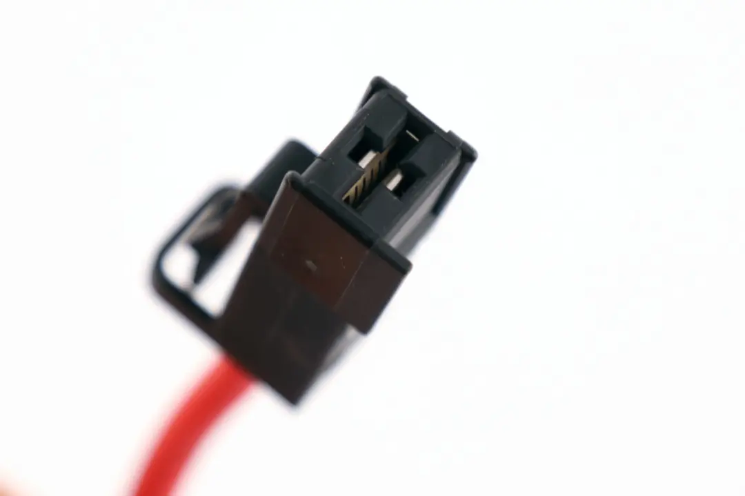 Positive Battery Lead Cable Wire 6112 to BMW 1 Series E82 E88 with Part number 6982652 BMW 1 Series E82 E88 Positive Battery Lead Cable Wire 6112 - SKU 6982652 - Part number 6982652